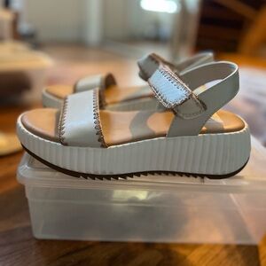 DV by Dolce Vita White and Tan Sandals